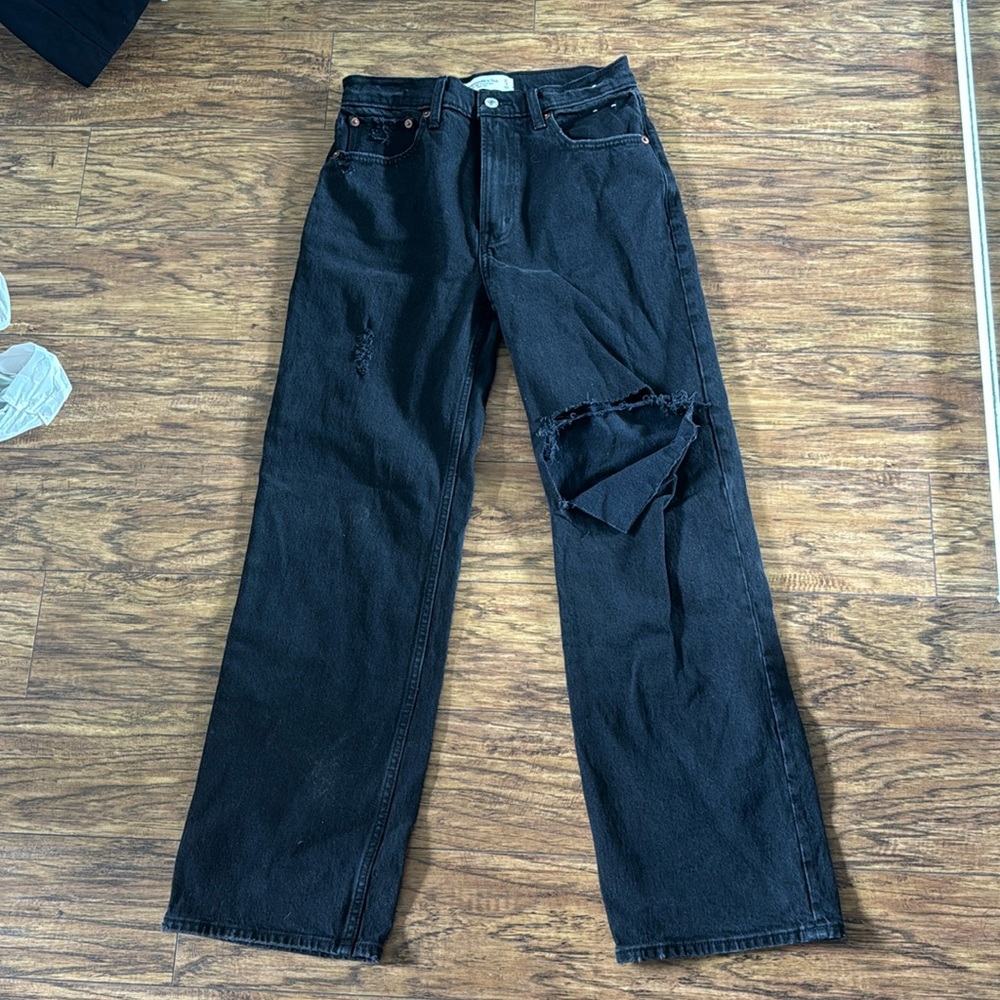 Abercrombie The 90s Relaxed High Rise Jean